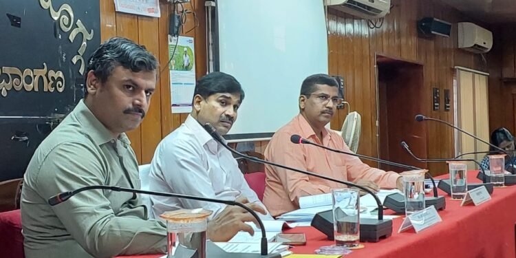 ಶಿವಮೊಗ್ಗ ಜಿಲ್ಲೆಯ ಮಳೆ ಹಾನಿ ಪ್ರಮಾಣ ಎಷ್ಟು ಗೊತ್ತಾ? ಈಬಗ್ಗೆ ಡಿಸಿ ಡಾ.ಸೆಲ್ವಕುಮಾರ್ ಹೇಳಿದ್ದೇನು?