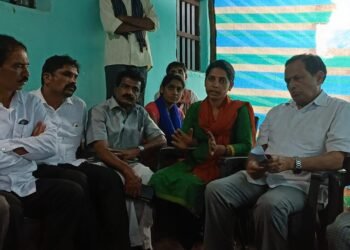 ಗ್ರಾಮದಲ್ಲೇ ಇದ್ದರು ಮೃತ ಕುಟುಂಬವನ್ನು ಭೇಟಿ ಮಾಡದ ಸಚಿವ ಆರಗ : ನೋವು ತೋಡಿ ಕೊಂಡ ಮೃತ ಅಂಬರೀಷ ಕುಟುಂಬ | ಮಾಜಿ ಸಚಿವ ಕಿಮ್ಮನೆ ಭೇಟಿ ಸಾಂತ್ವನ | ಸಚಿವರ ನಡವಳಿಕೆಯನ್ನು ಪ್ರಶ್ನಿಸಿದ ಕಿಮ್ಮನೆ