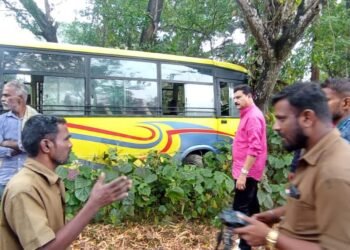 SAGARA| ಮರಕ್ಕೆ ಡಿಕ್ಕಿ ಹೊಡೆದ ಖಾಸಗಿ ಬಸ್ಸು | ನೆರವಿಗೆ ಧಾವಿಸಿದ ಮಾಜಿ ಶಾಸಕ ಬೇಳೂರು