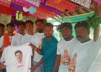 Hosanagara| ಗಣೇಶ ಸಮಿತಿ ಪದಾಧಿಕಾರಿಗಳಿಗೆ ‘ಟೀ ಶರ್ಟ್’ ವಿತರಣೆ