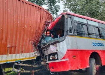 ಆನಂದಪುರ ಬಳಿ ಅಪಘಾ*ತ 30ಕ್ಕೂ ಹೆಚ್ಚು ಪ್ರಯಾಣಿಕರು, ವಿದ್ಯಾರ್ಥಿಗಳಿಗೆ ಗಾಯ