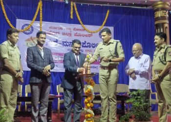 ಮನೆ-ಮನೆಗೆ ಪೊಲೀಸ್ ಕಾರ್ಯಕ್ರಮ | ಜನರ ಸಮಸ್ಯೆಗಳನ್ನು ತಾಳ್ಮೆಯಿಂದ ಆಲಿಸಿ-ಸ್ಪಂದಿಸಿ | ನ್ಯಾ.ಮಂಜುನಾಥ ನಾಯಕ್