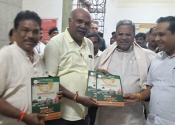 ಕೆಯುಡಬ್ಲೂಜೆ ಹೊರ ತರುವ ಪತ್ರಕರ್ತ ಸಂಚಿಕೆಯನ್ನು ಬಿಡುಗಡೆ ಮಾಡಿದ ಸಿಎಂ