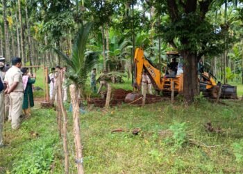 ಮಲ್ಲಂದೂರು ಮೀಸಲು ಅರಣ್ಯ ಒತ್ತುವರಿ ತೆರವು : ಡಿಸಿಎಫ್ ಮೋಹನ್ ಕುಮಾರ್ ನೇತೃತ್ವದಲ್ಲಿ‌ 6.24 ಎಕರೆ ತೆರವು!